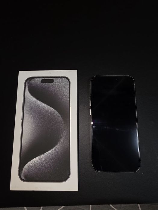 iPhone 15 Pro Branco