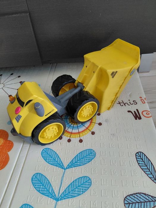 Duże auto little tikes