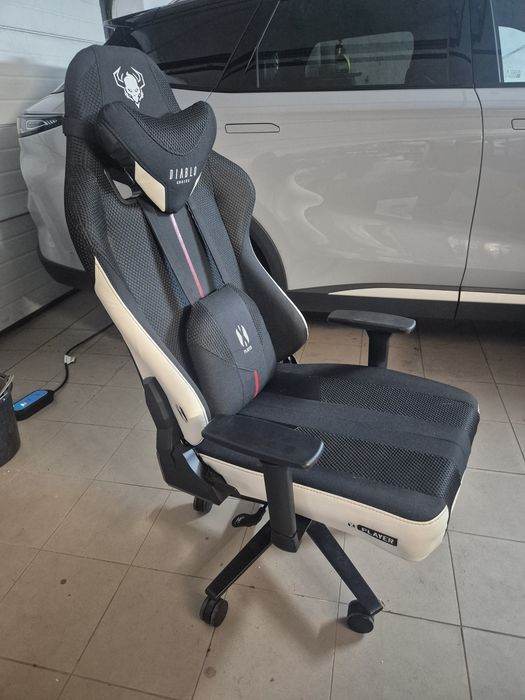 Sprzedam prawie nowy Fotel  DIABLO Player