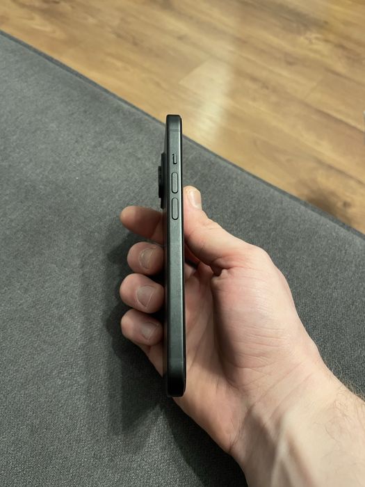 Iphone 15 128gb хороший стан