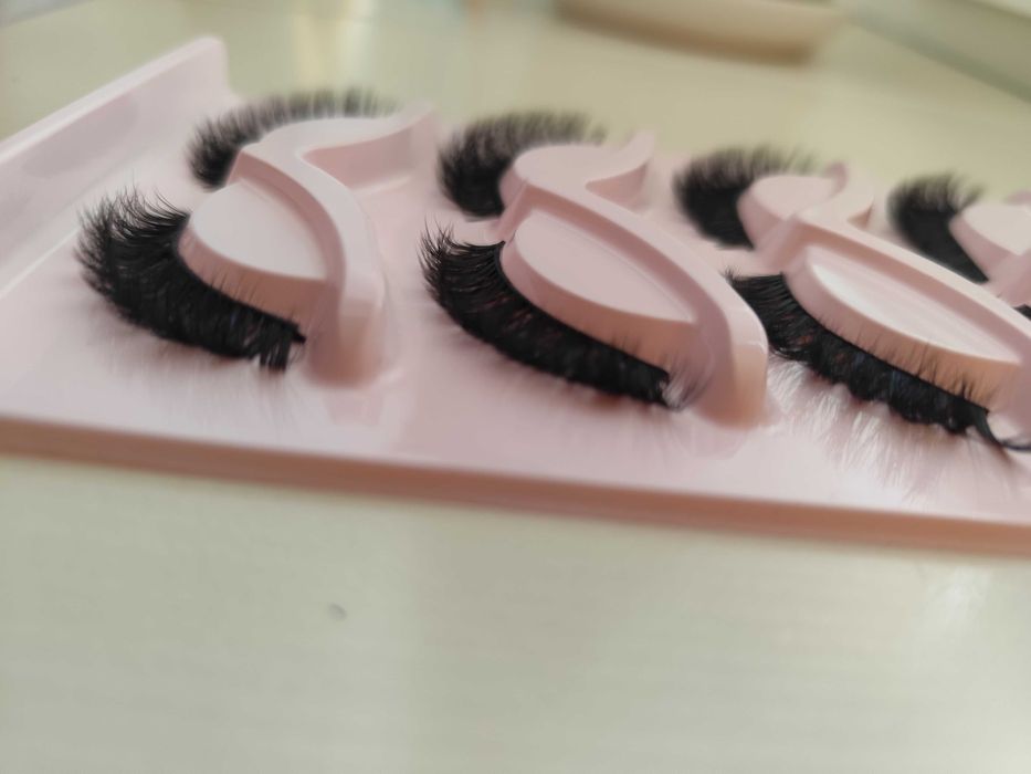 Sztuczne rzęsy na pasku na klej 5 par