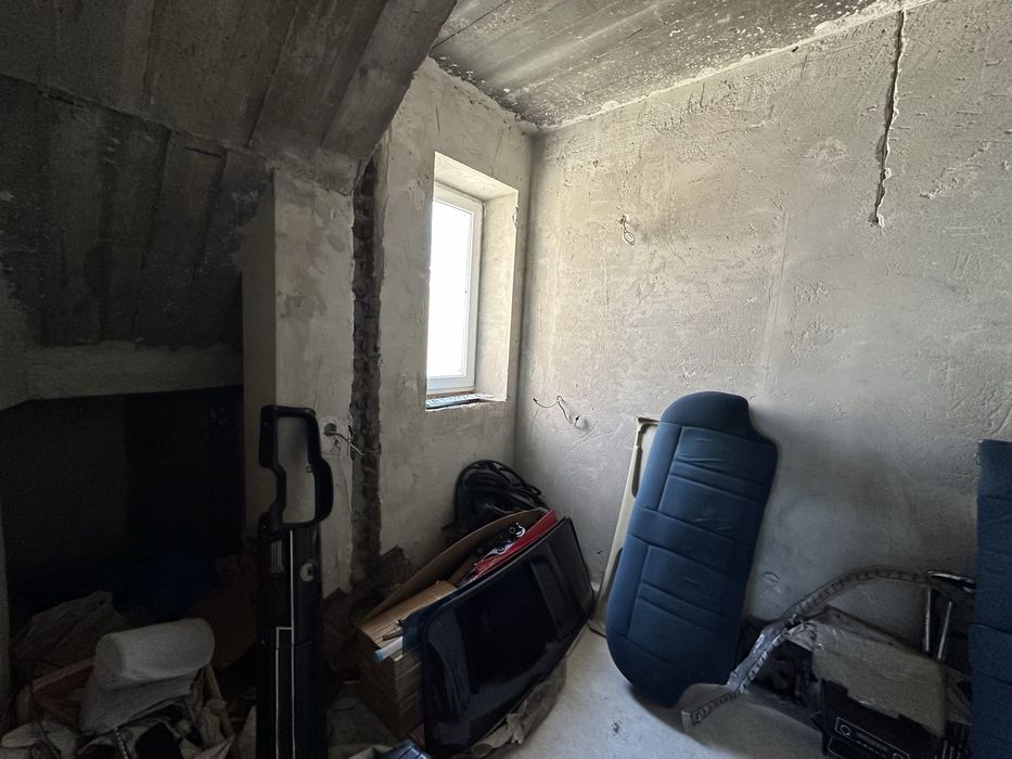 Продам особняк вул. Коновальця з балконами та гаражем площа 170м2