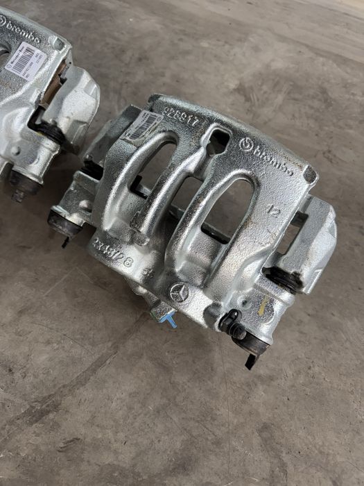 Супорт передній L (лівий) Sprinter W906/907 /VITO 639 / 447 (BREMBO)