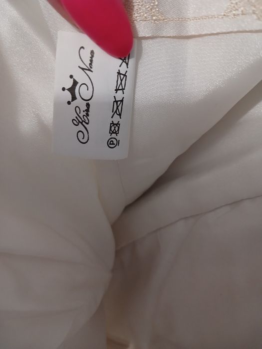 Продам весільну сукню