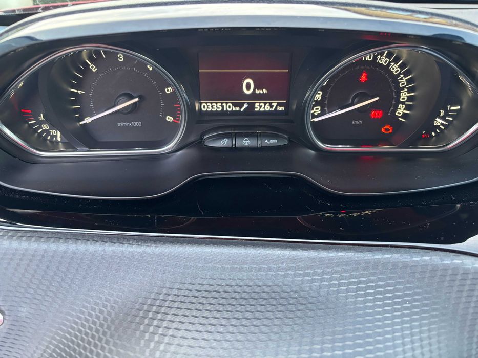 Sprzedam Peugeot 2008 1.5 Blue HDI 2019 r. zadbany!
