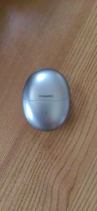 Зарядний кейс для бездротових навушників Huawei FreeBuds 5