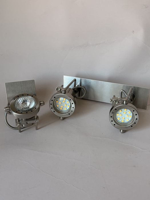 Kinkiet industrialny regulowany