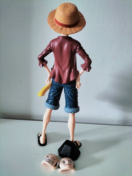 Luffy personagem com  - 28 cm