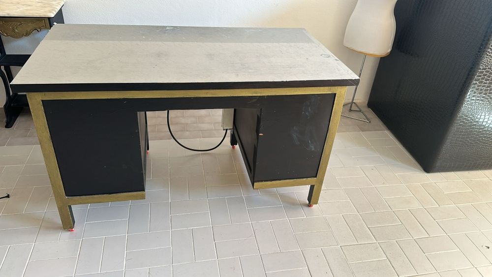 Secretaria  de madeira