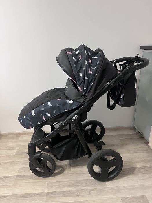 Стильна дитяча коляска 3в1 з автокріслом в шикарному стані