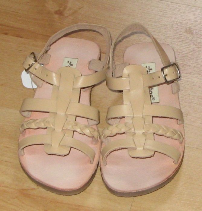 Sandália menina Titanitos Beje N.º 33 - NOVAS - 10€