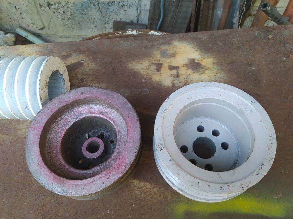 Шкив пятирядный, многоручейковый.