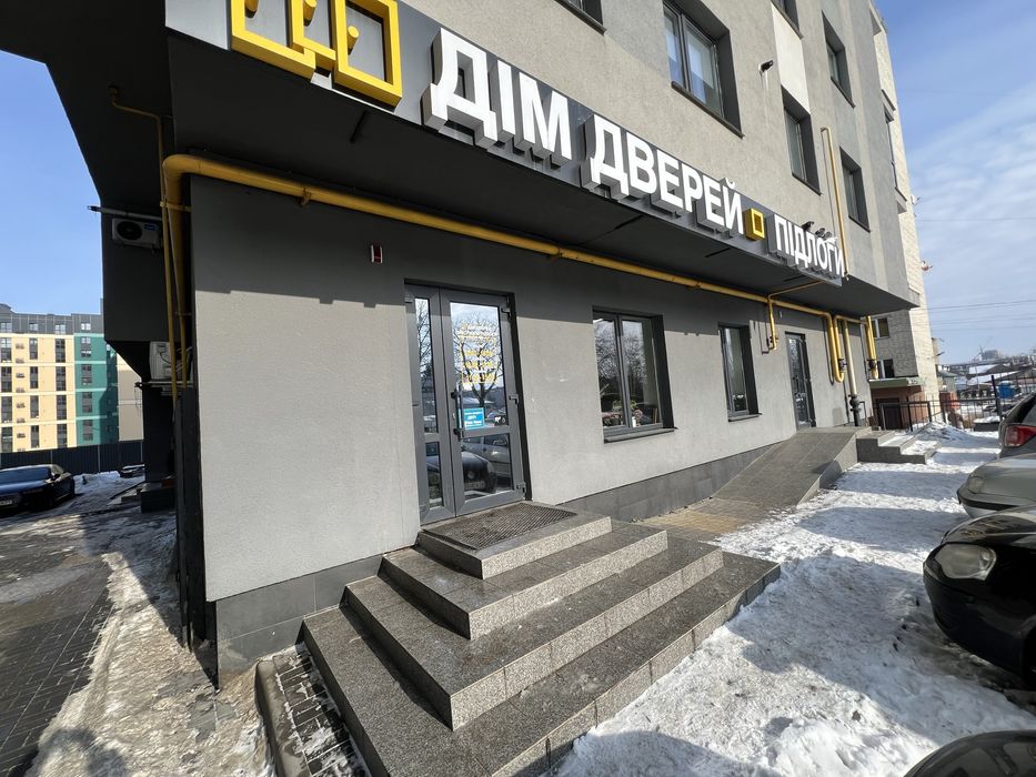 Оренда фасадного комерційного приміщення вул.Рівненська