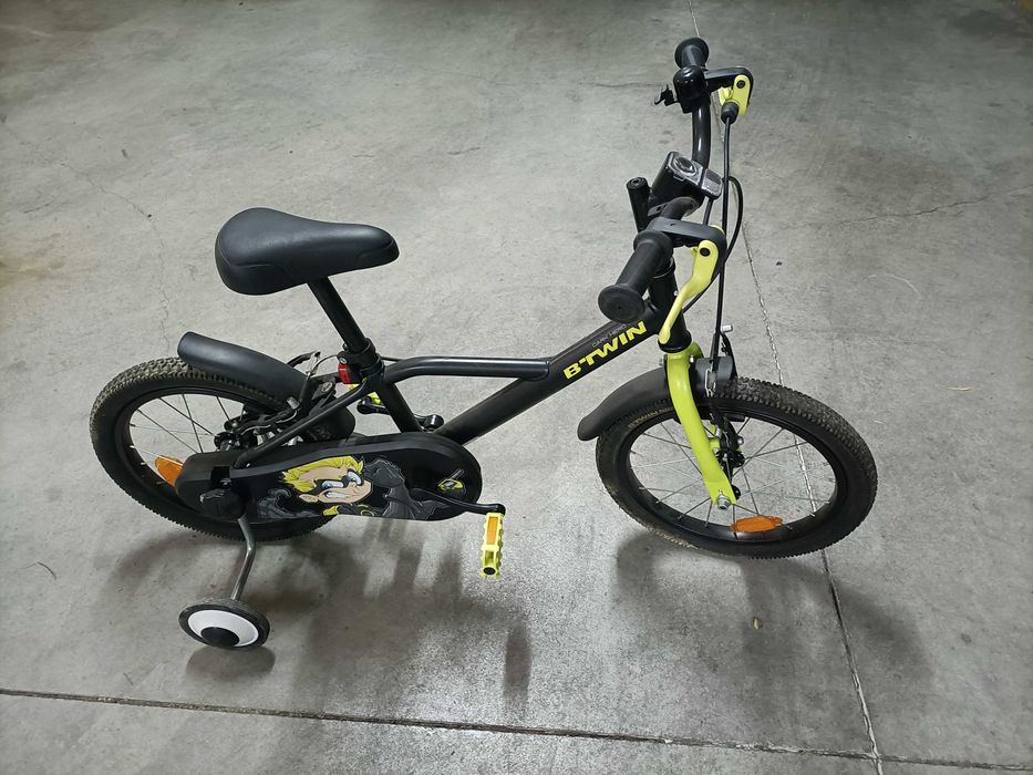 Bicicleta criança + Capacete + Trotinete + Patins extensíveis