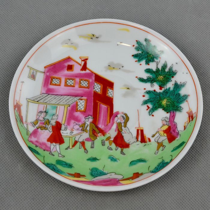 Taça e pires em porcelana - Reprodução de Companhia das Índias