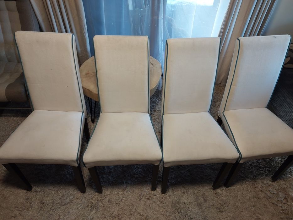 Krzesla sprzedam tanio 4 sztuki