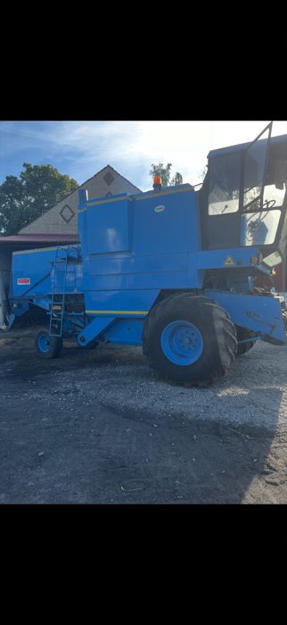 Kombajn zbożowy Bizon Z56