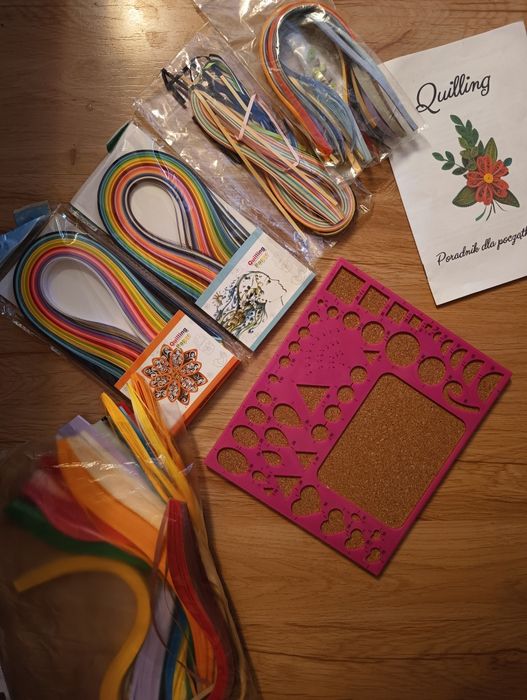 Zestaw do quillingu - paski papieru i deska