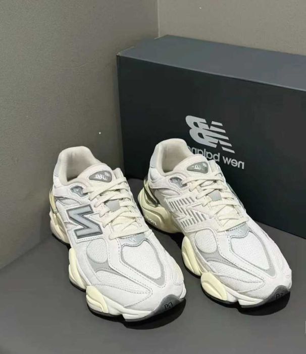 New Balance 9060 Beige Grey Silver Rozmiar 45  29cm