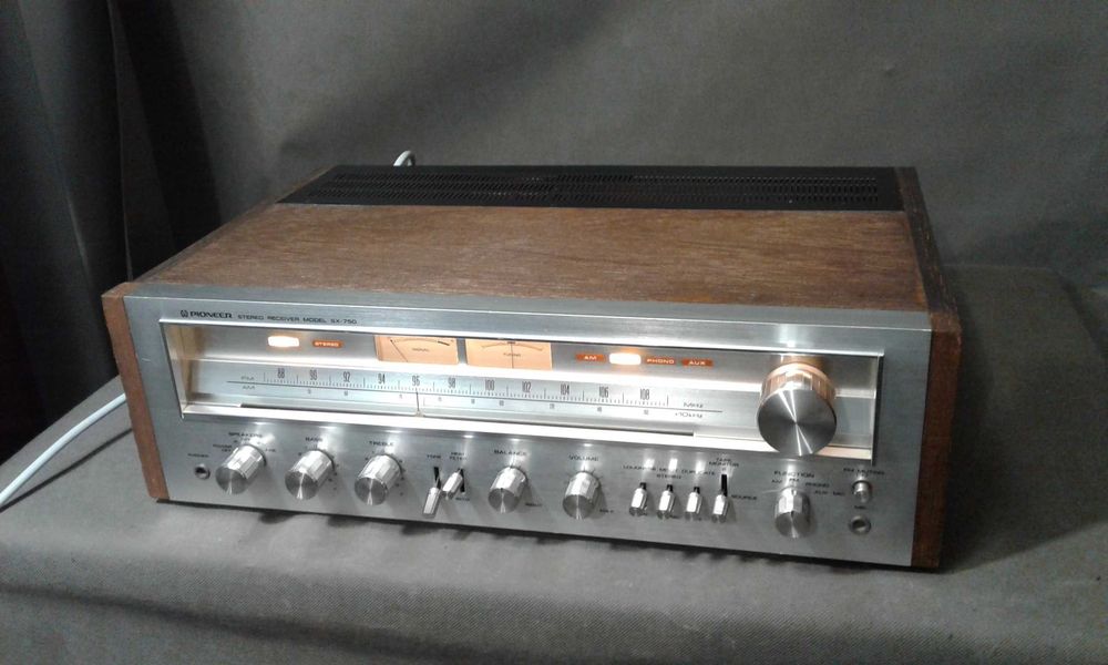 PIONEER SX-750, amplituner stereo vintage