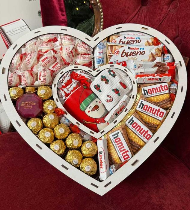 Новорічний подарунок, Подарунковий бокс із цукерками, Солодкий набір