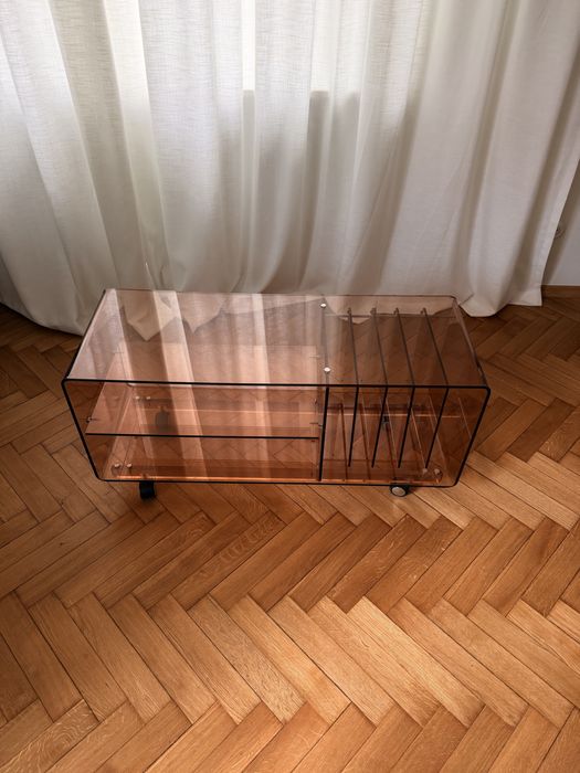 Vintage space age stolik audio / półka na winyle, dymione plexi, lata 70