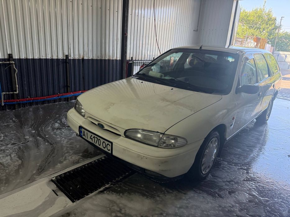 Продам форд мондео 2 л на автоматі