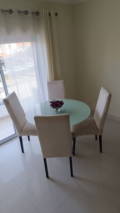 Conjunto Mesa Vidro e 6 Cadeiras