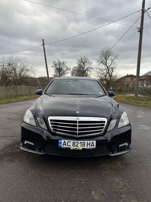Продам мерседес бенс 212 2012 рік