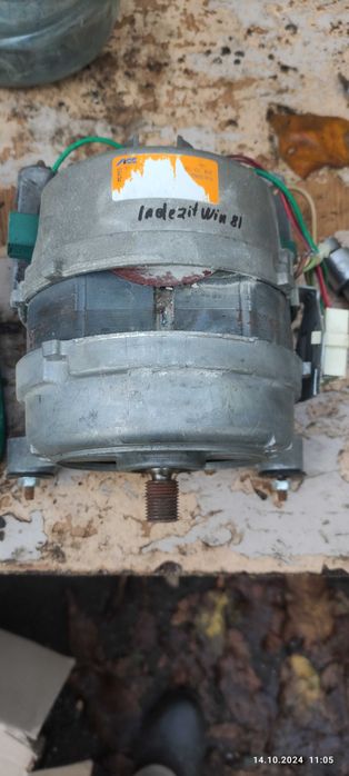 Двигуни для пральних машин Indesit,Whirlpool, Zanussi,Samsung
