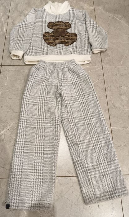 Речі на дівчинку