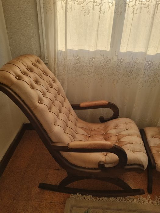 Cadeirão em pele vintage