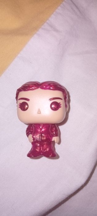 дастін,дастін з вивороту,макс червона,золотий гаррі потер