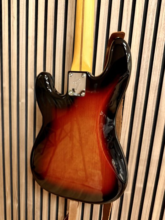 Vendo baixo elétrico Fender Player II P Bass RW 3TS