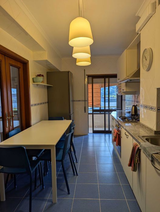 1 quarto em apartamento central em Leiria