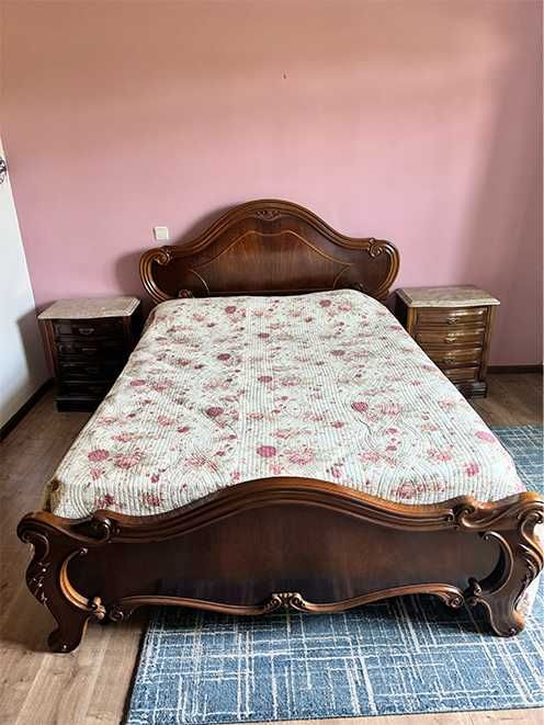 Jogo de cama  (madeira maciça e tampo em mármore)