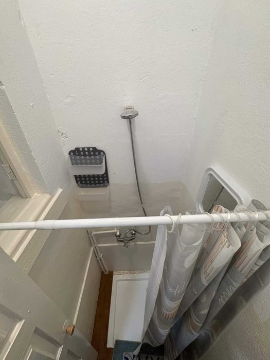 Arrenda-se Studio na Rua de Costa Cabral (Areosa) – Pronto a habitar
