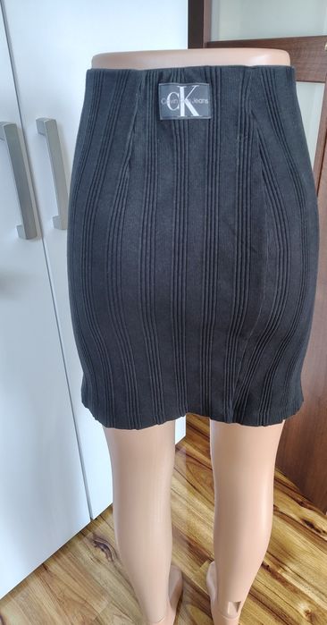 Czarna dzianinowa spódnica Calvin Klein  rozmiar M na gumce rozpinany dół