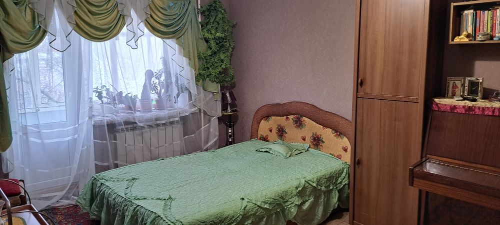 Тепла,затишна квартира подобово.