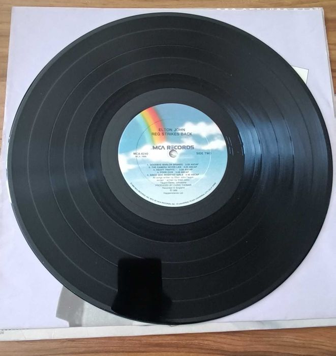 Elton John – Reg Strikes Back - Vinil