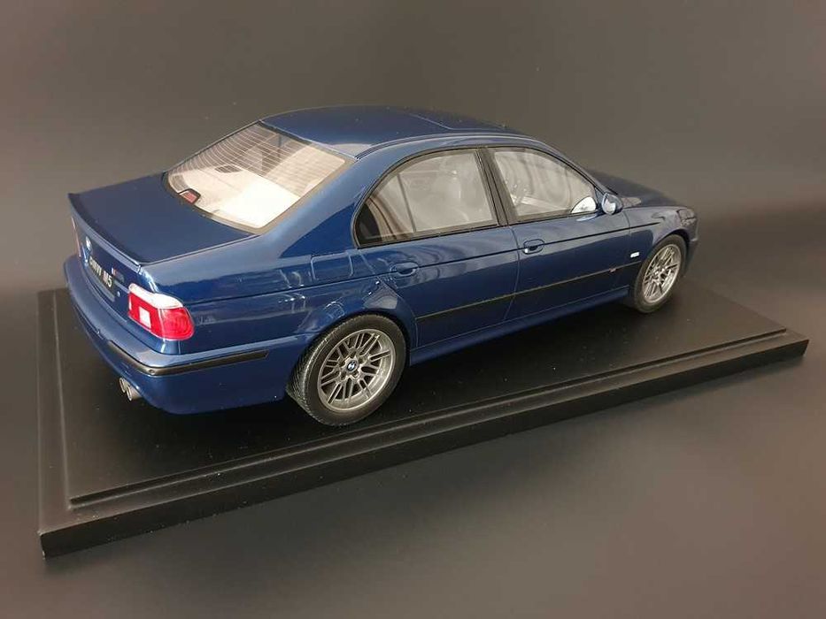 1/12 Otto BMW M5 (E39) 5 Series (blue) 1998 (не 18 масштаб): 23