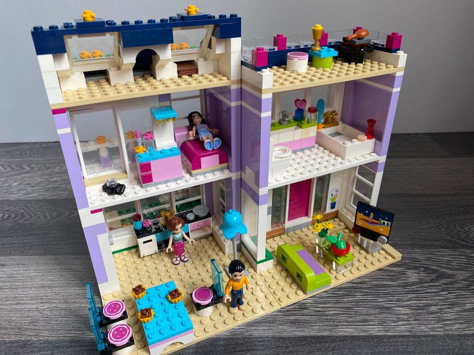LEGO 41095  Friends   Dom Emmy