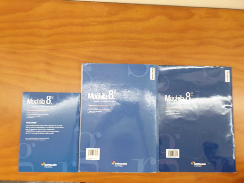 Mochila 8 - Manual de Espanhol + Oferta + Caderno de Atividades