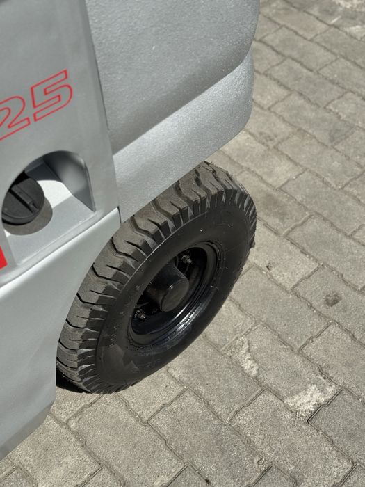 Навантажувач Nissan FD-25 Дизель