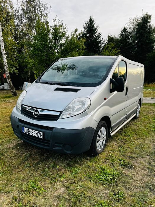 Vivaro 2.0 2011 84 kw sprowadzony zarejestrowany, hak