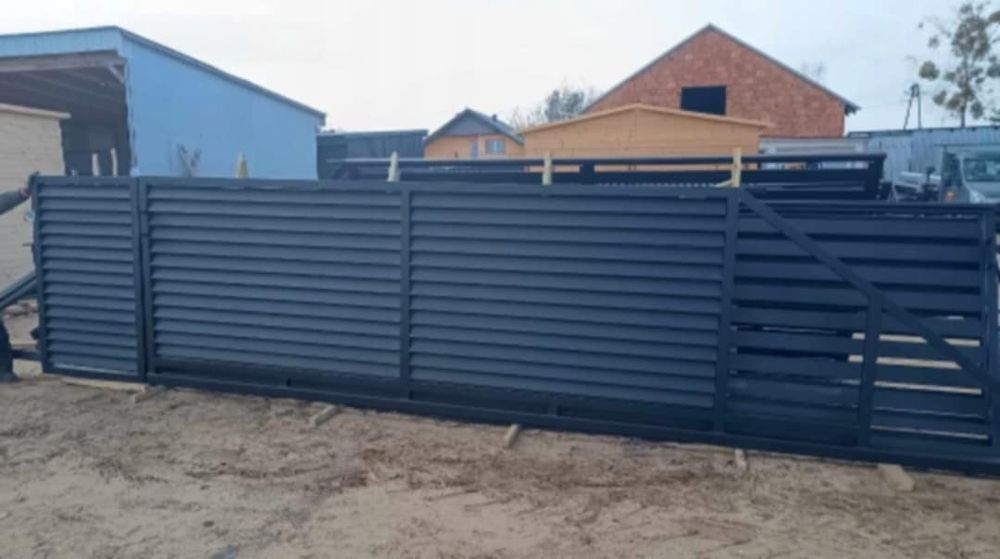 Brama przesuwna żaluzje 4m