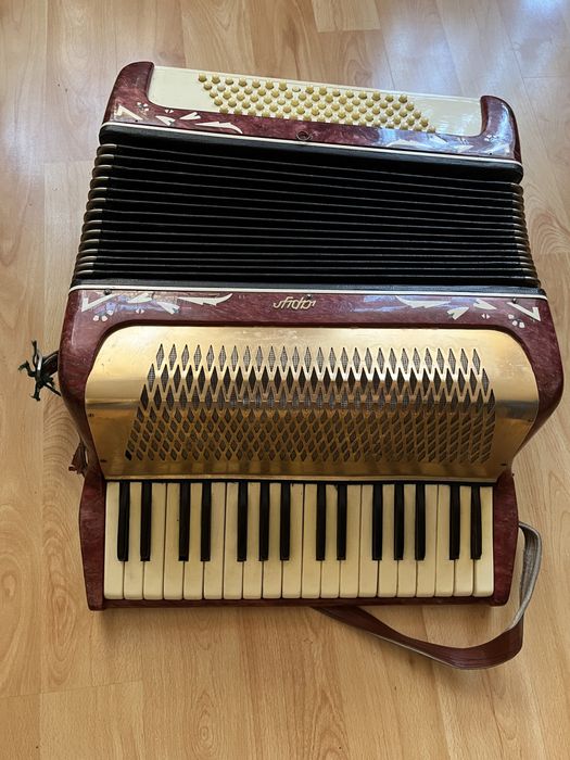 Akordeon Harmonia Wrocław Fabryczna • OLX.pl