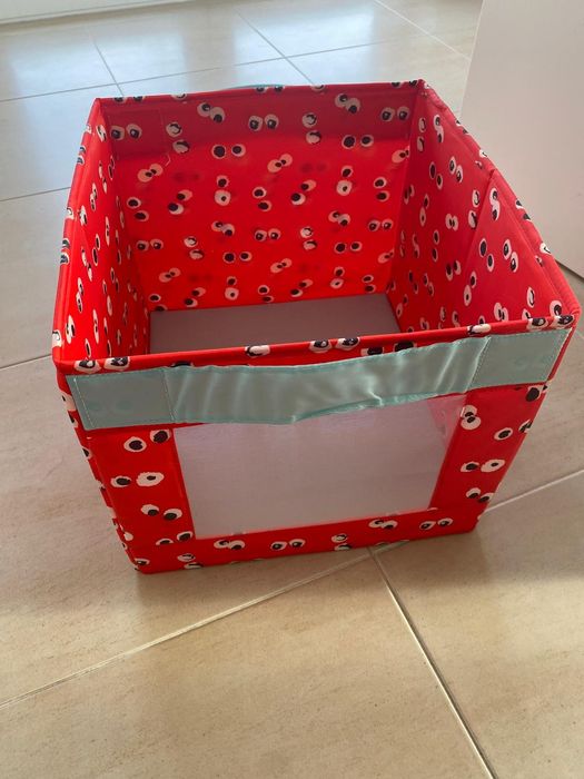 Bau/banco IKEA com arrumação