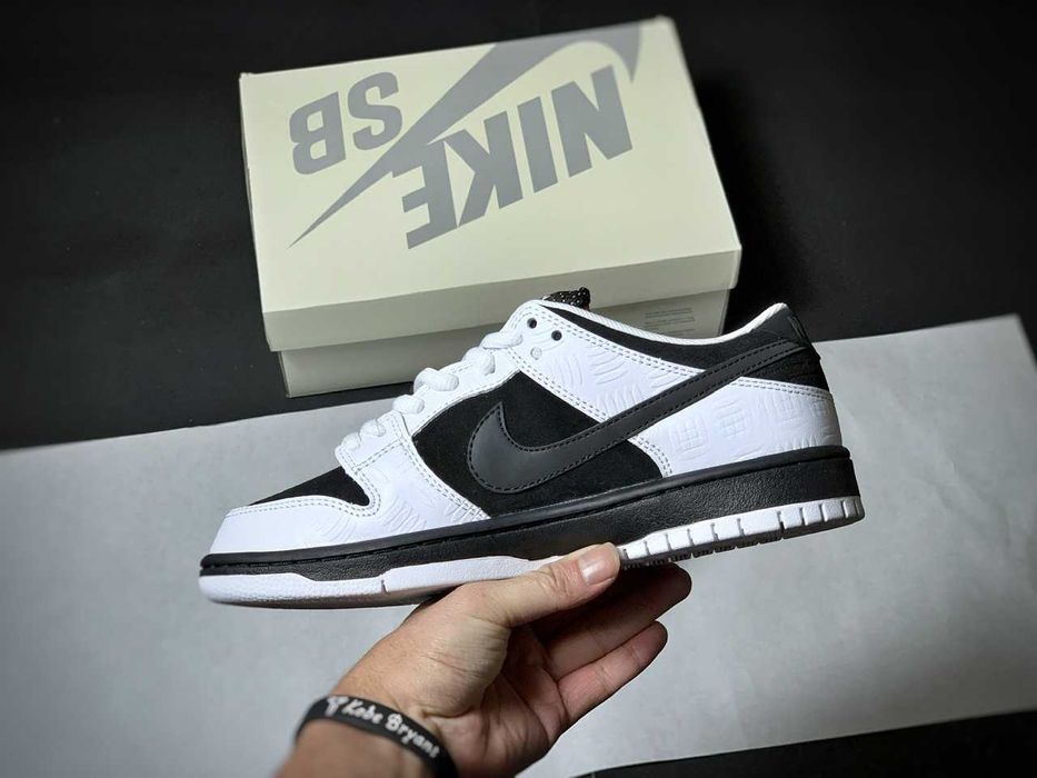 Dunk Low Tighbooth Nike Sb