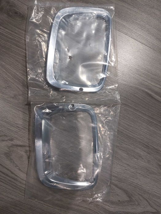 Хром накладки на противотуманки KIA sorento 2013-2015